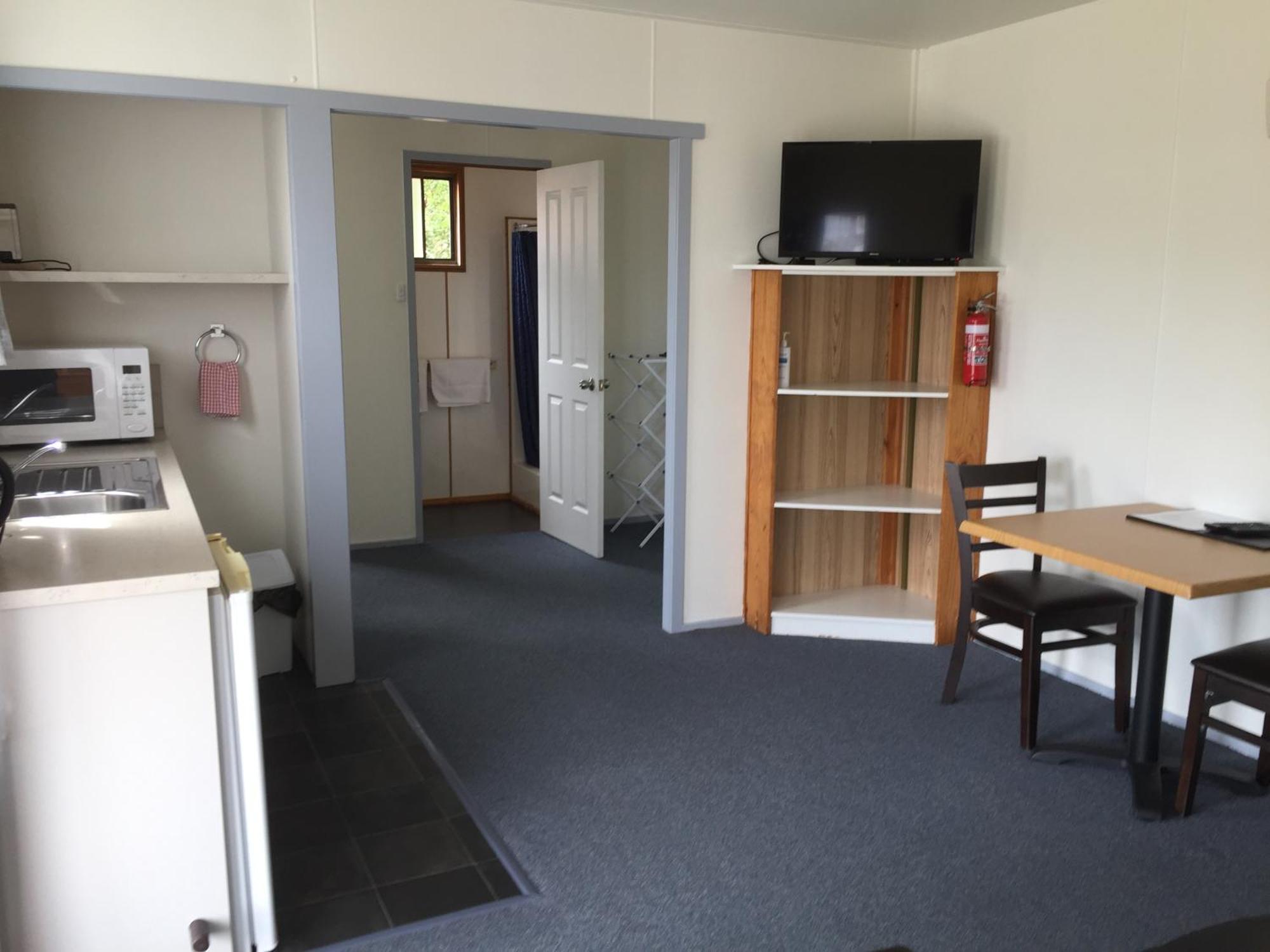 Regatta Point Tavern & Holiday park 3*