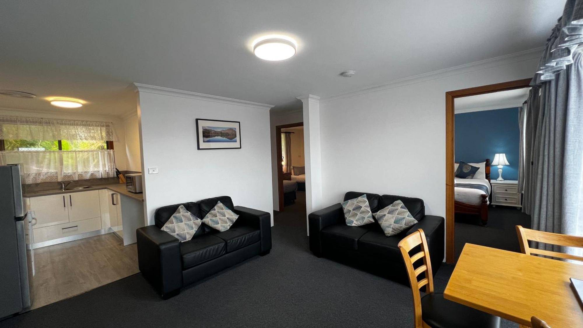Regatta Point Tavern & 3* Strahan